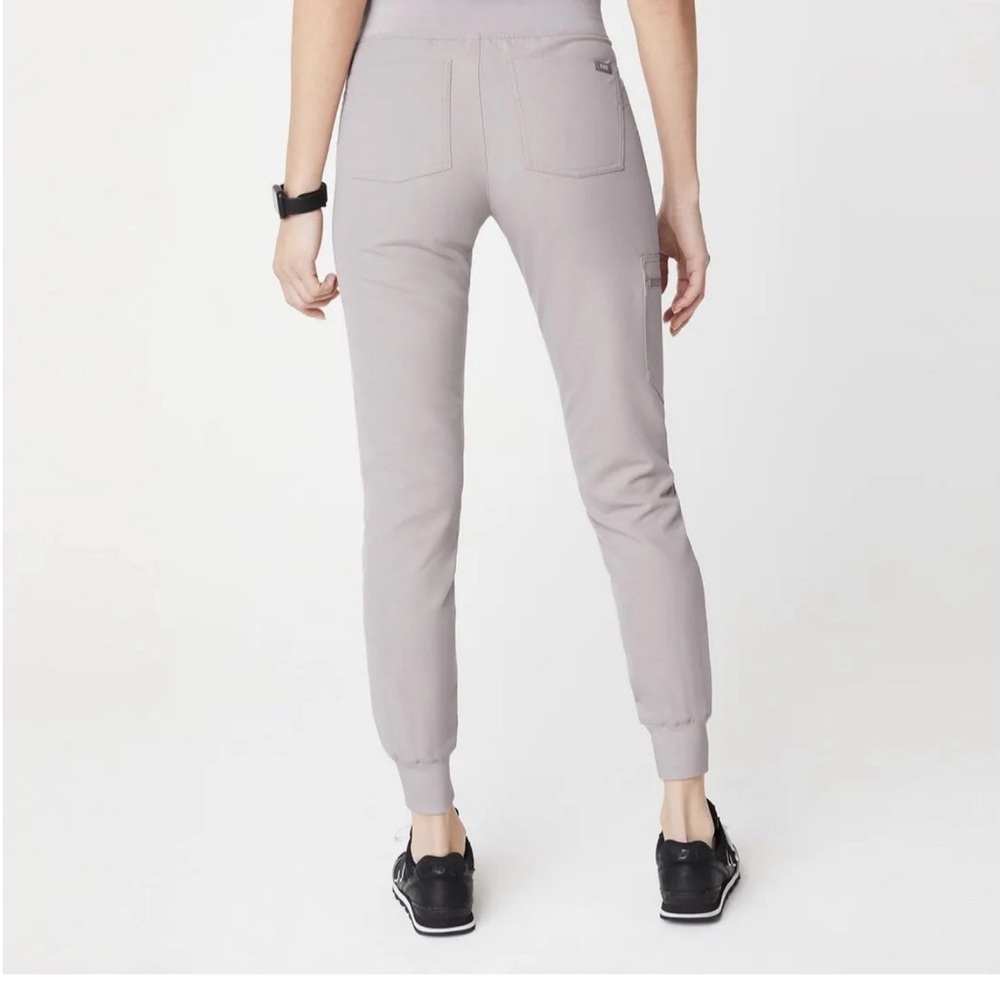 Women's Gray Activewear Set - Picture 3 of 5